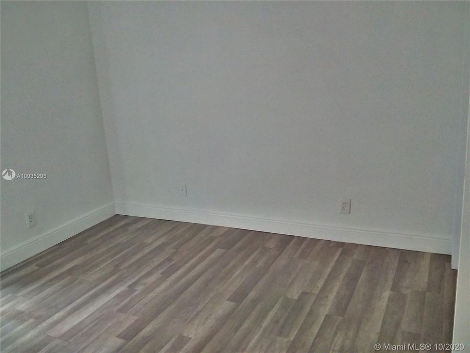 Recently Rented: $1,700 (3 beds, 2 baths, 1167 Square Feet)
