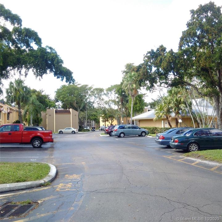 Recently Rented: $1,700 (3 beds, 2 baths, 1167 Square Feet)