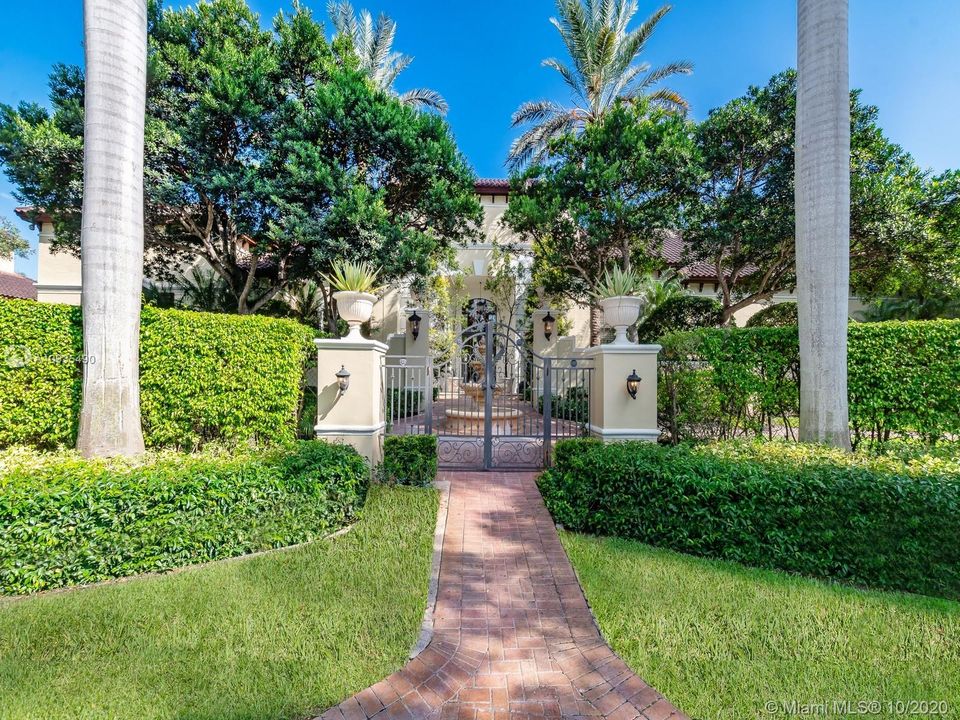 Vendido Recientemente: $4,395,000 (7 camas, 7 baños, 9223 Pies cuadrados)