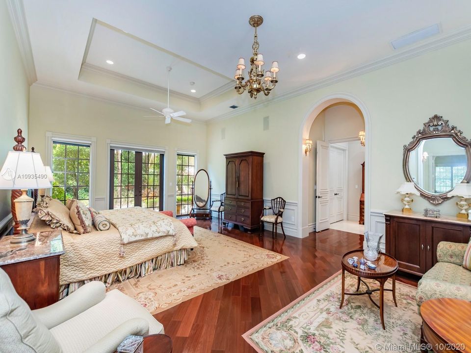Vendido Recientemente: $4,395,000 (7 camas, 7 baños, 9223 Pies cuadrados)