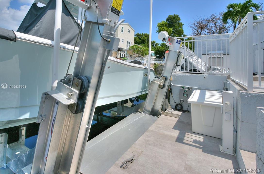 Close up boat lift