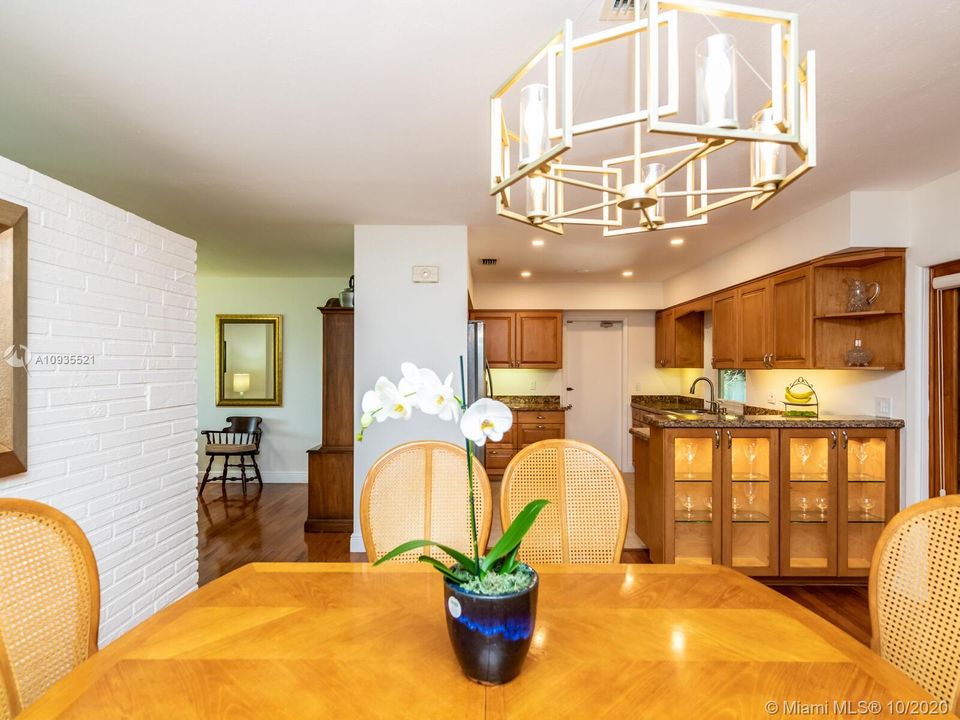 Recently Sold: $675,000 (4 beds, 2 baths, 2147 Square Feet)