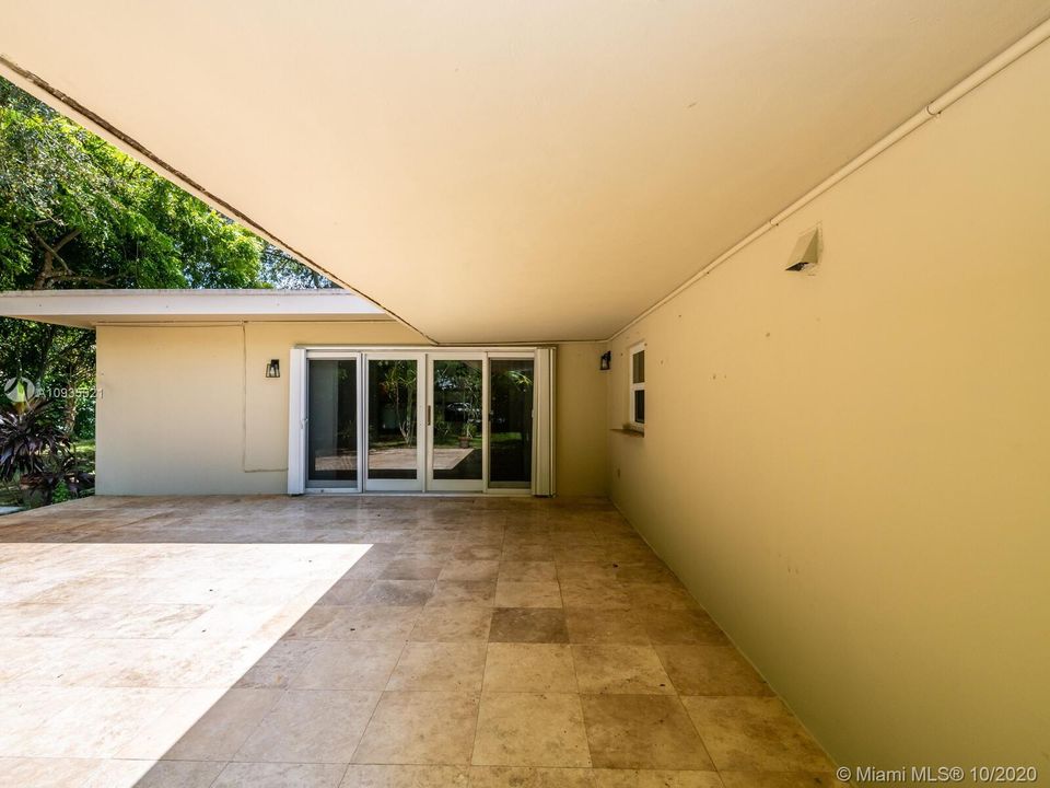 Recently Sold: $675,000 (4 beds, 2 baths, 2147 Square Feet)