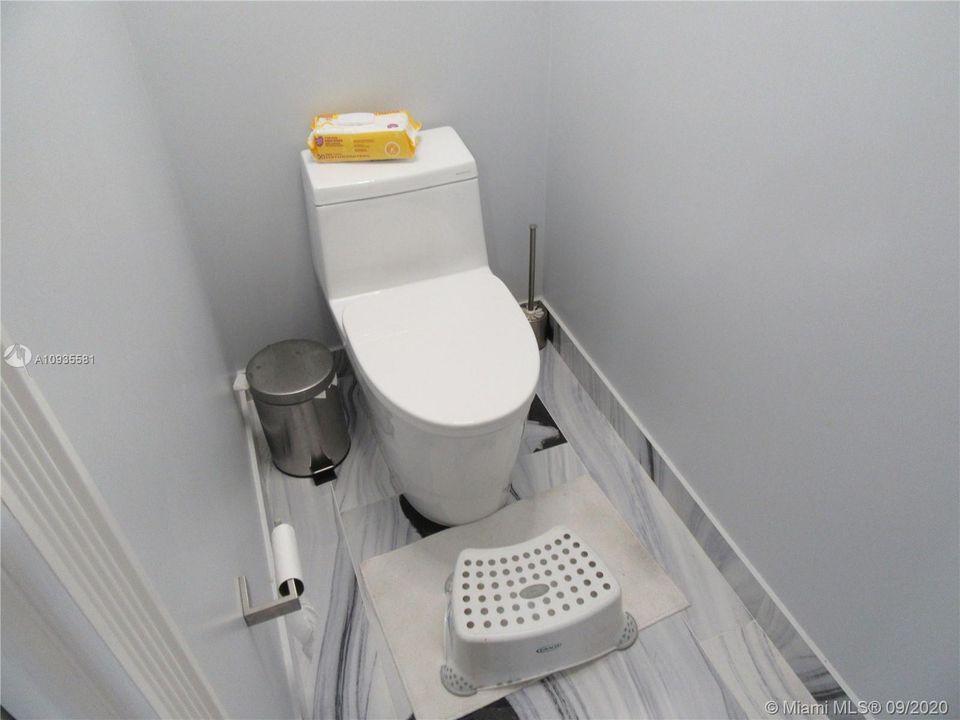Recientemente alquilado: $2,200 (4 camas, 2 baños, 2036 Pies cuadrados)