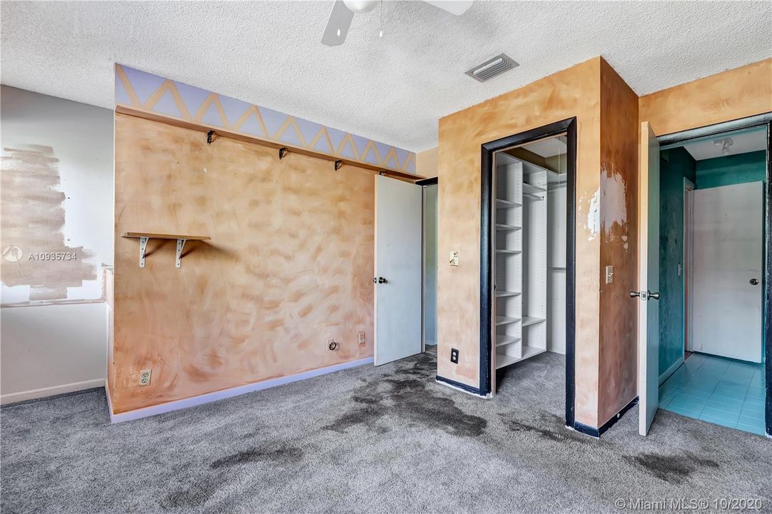 Vendido Recientemente: $119,900 (2 camas, 1 baños, 1040 Pies cuadrados)