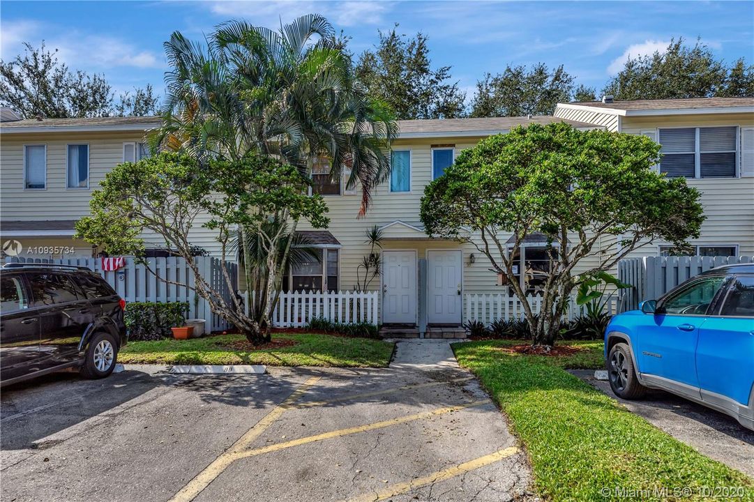 Vendido Recientemente: $119,900 (2 camas, 1 baños, 1040 Pies cuadrados)