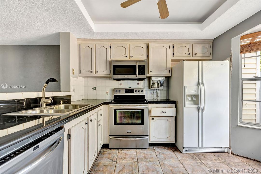 Vendido Recientemente: $119,900 (2 camas, 1 baños, 1040 Pies cuadrados)