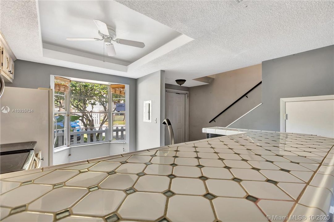 Vendido Recientemente: $119,900 (2 camas, 1 baños, 1040 Pies cuadrados)