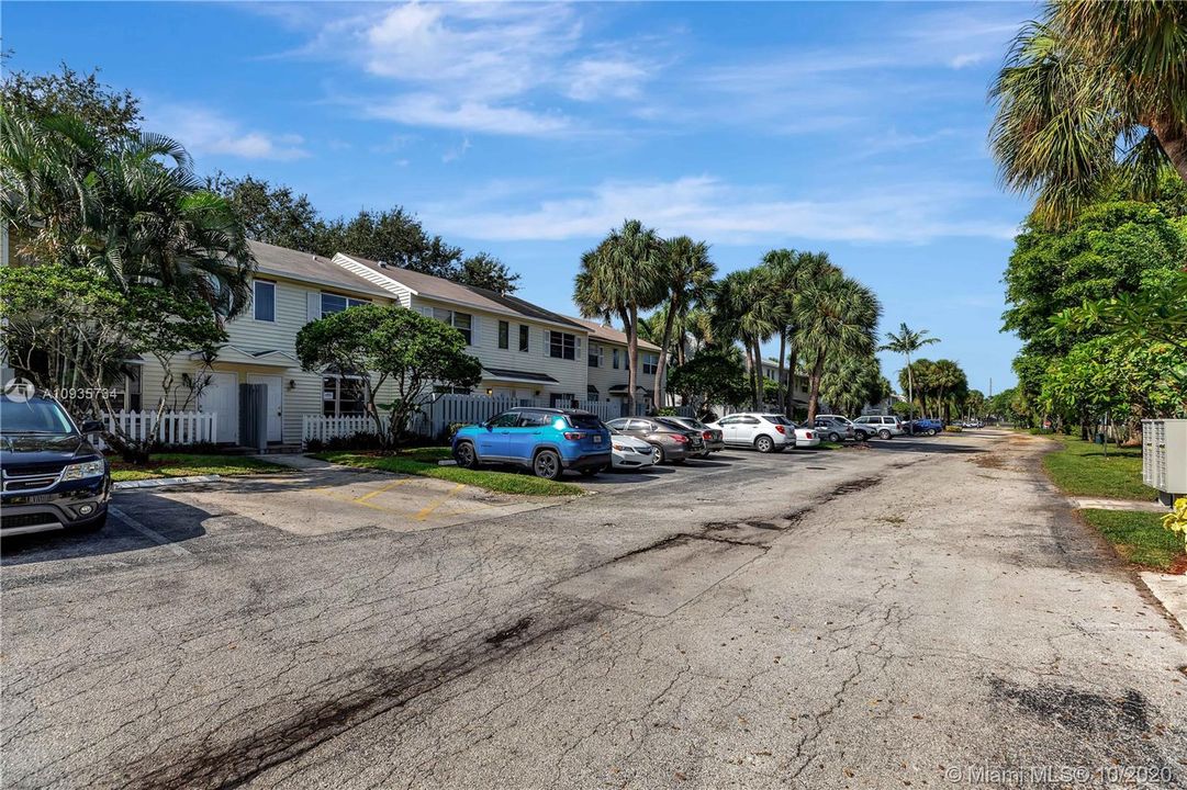 Vendido Recientemente: $119,900 (2 camas, 1 baños, 1040 Pies cuadrados)
