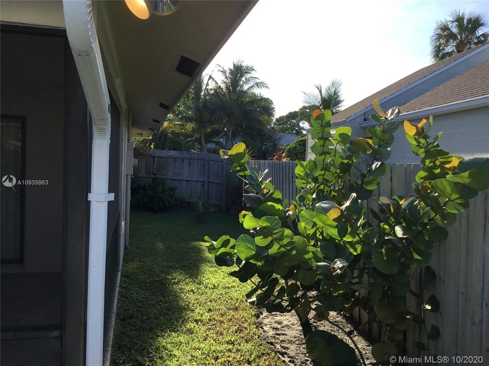 Recently Sold: $499,000 (3 beds, 2 baths, 1934 Square Feet)
