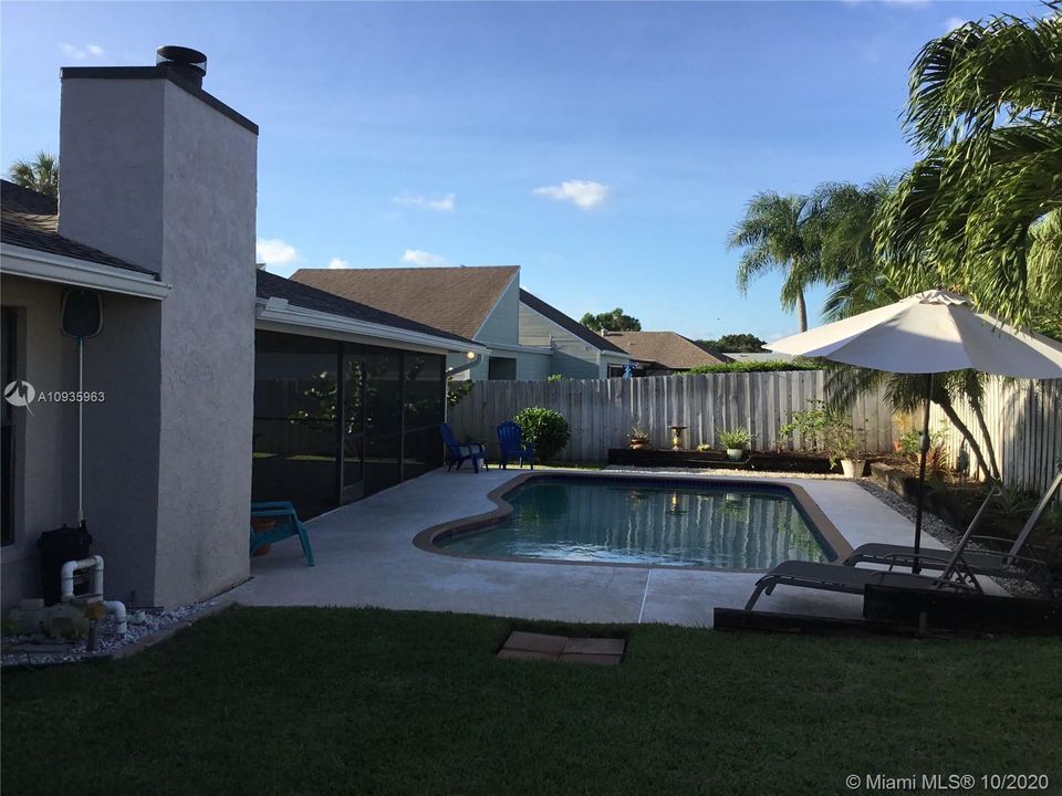 Recently Sold: $499,000 (3 beds, 2 baths, 1934 Square Feet)