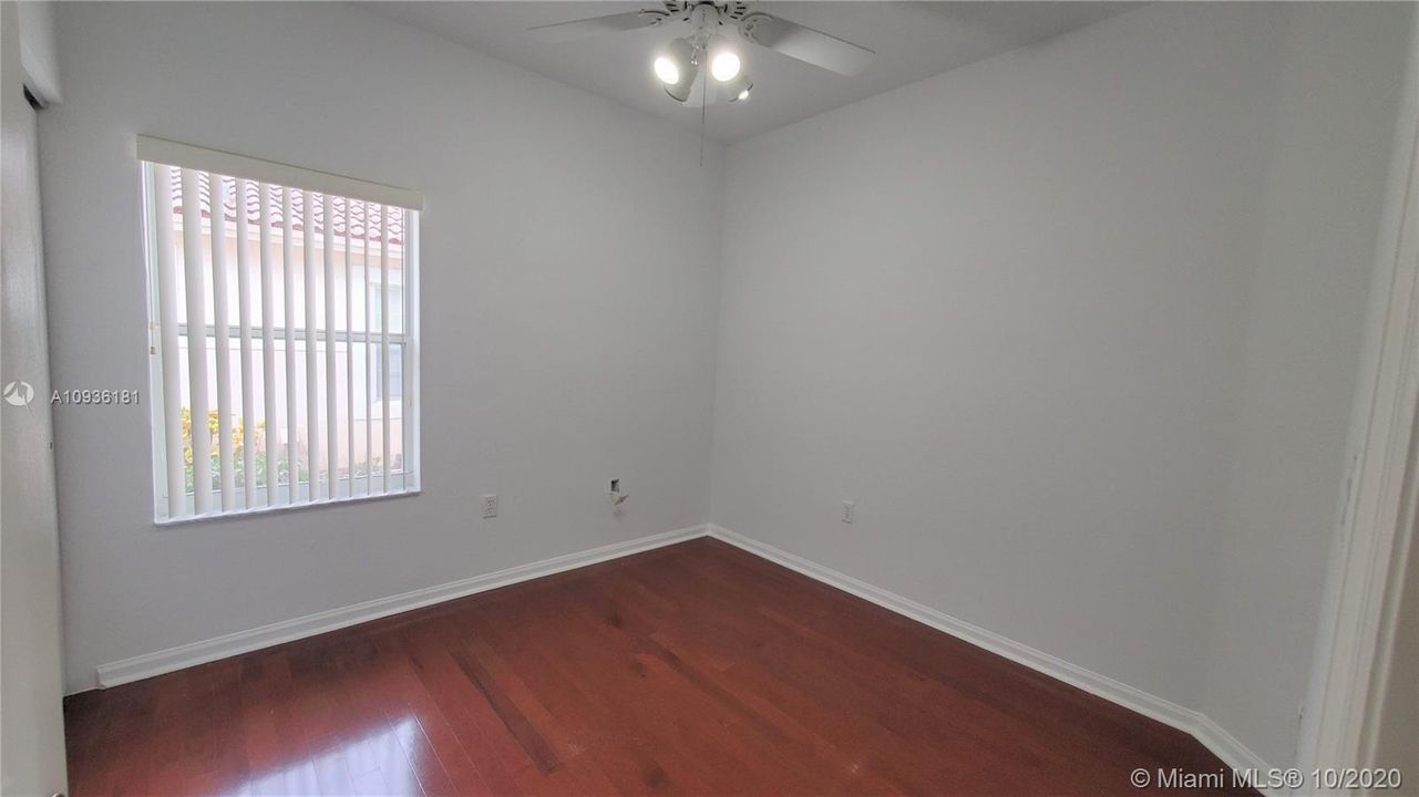 Recently Rented: $2,650 (3 beds, 2 baths, 1495 Square Feet)