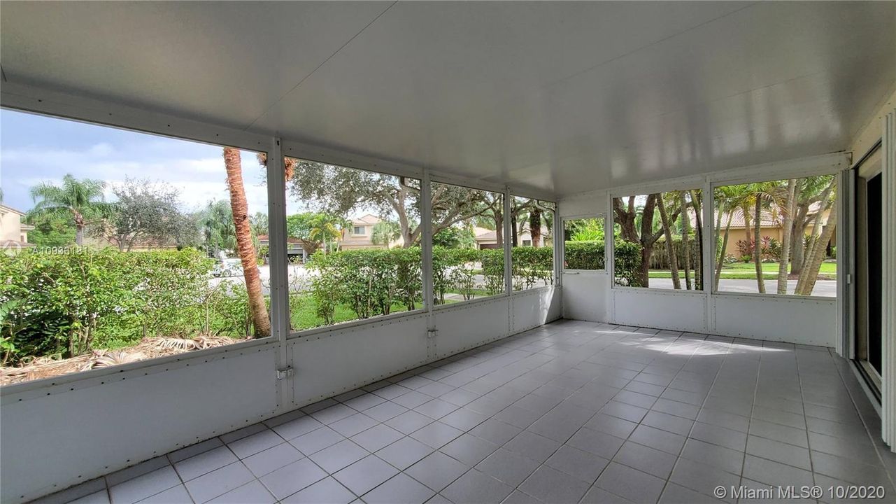 Recently Rented: $2,650 (3 beds, 2 baths, 1495 Square Feet)