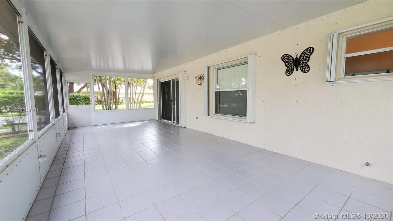 Recently Rented: $2,650 (3 beds, 2 baths, 1495 Square Feet)