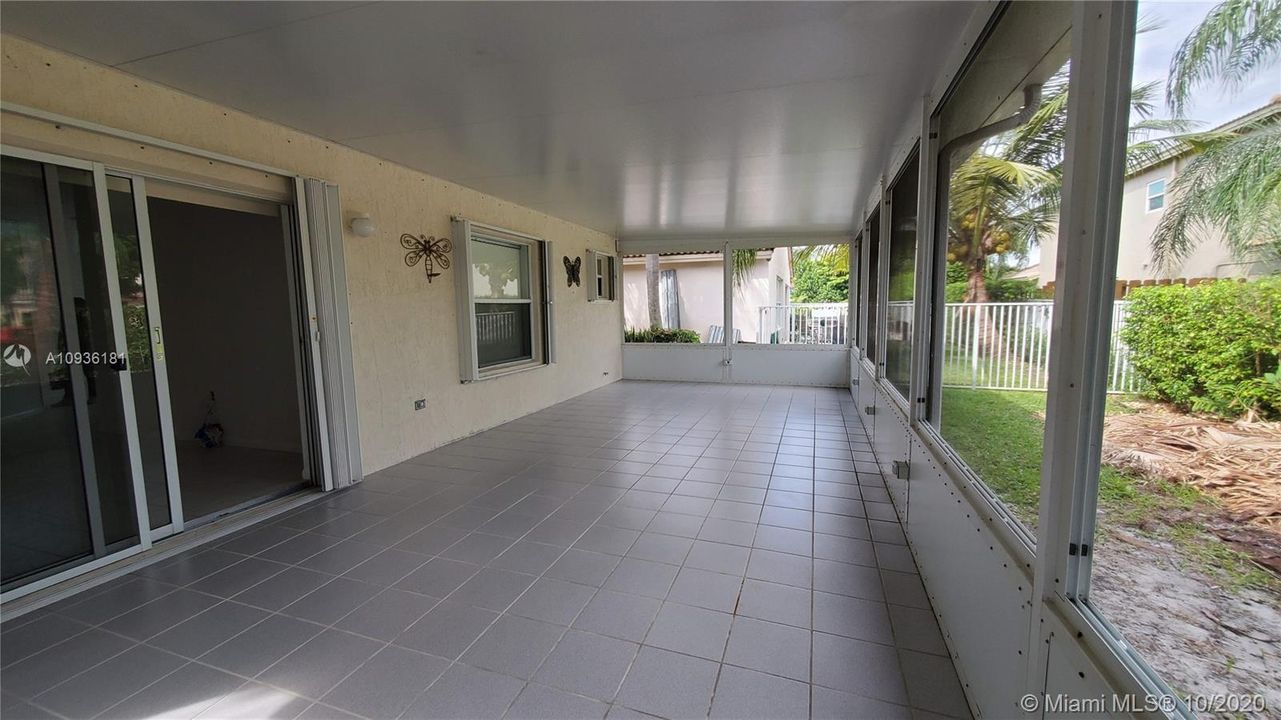 Recently Rented: $2,650 (3 beds, 2 baths, 1495 Square Feet)