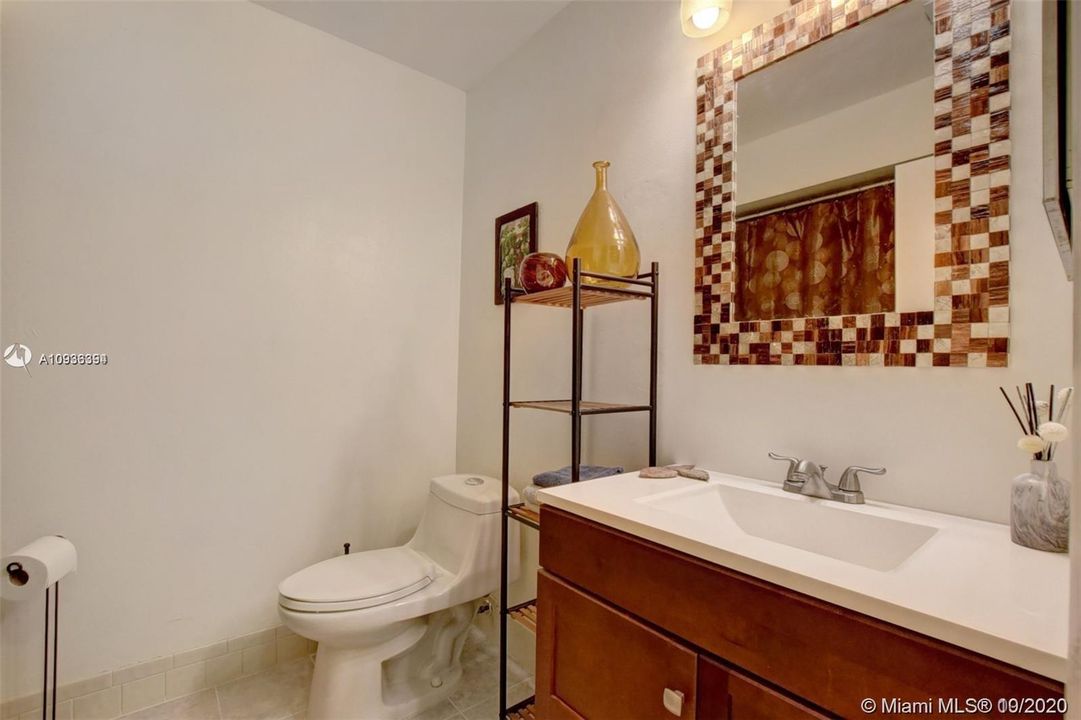 Vendido Recientemente: $319,900 (3 camas, 2 baños, 1639 Pies cuadrados)