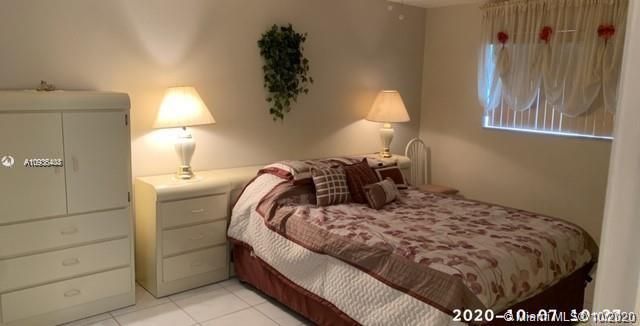 Vendido Recientemente: $59,950 (1 camas, 1 baños, 901 Pies cuadrados)
