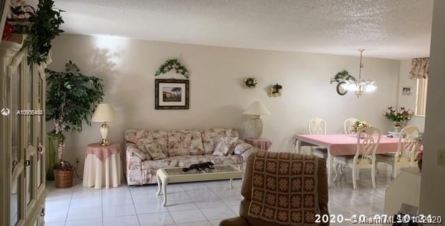 Vendido Recientemente: $59,950 (1 camas, 1 baños, 901 Pies cuadrados)
