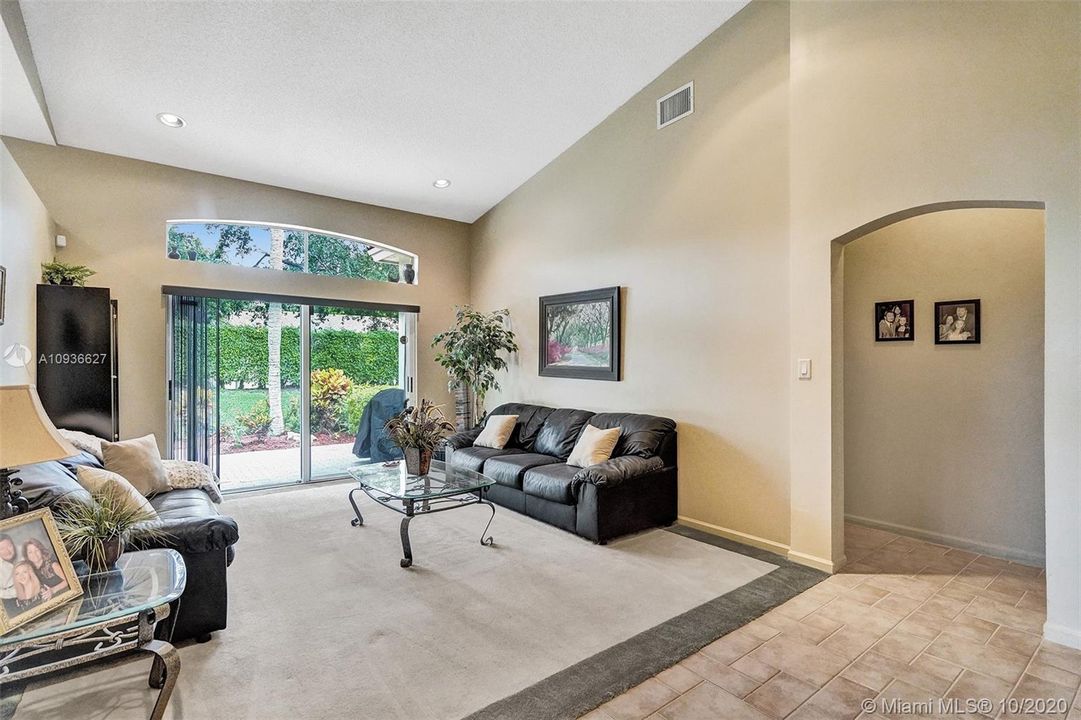 Recently Sold: $429,800 (4 beds, 2 baths, 2152 Square Feet)
