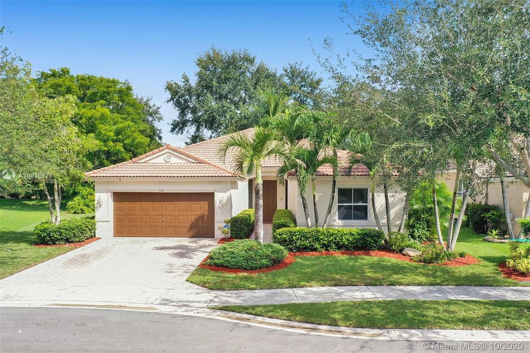 Recently Sold: $429,800 (4 beds, 2 baths, 2152 Square Feet)