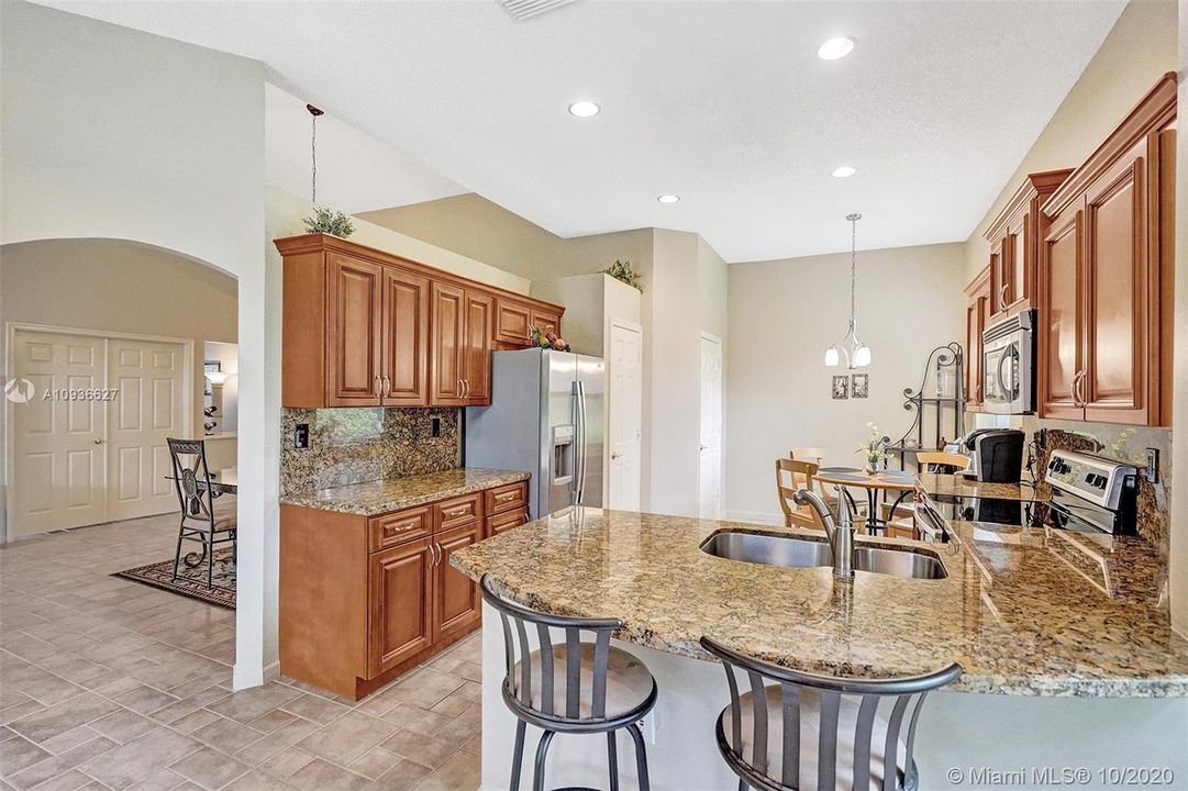 Recently Sold: $429,800 (4 beds, 2 baths, 2152 Square Feet)
