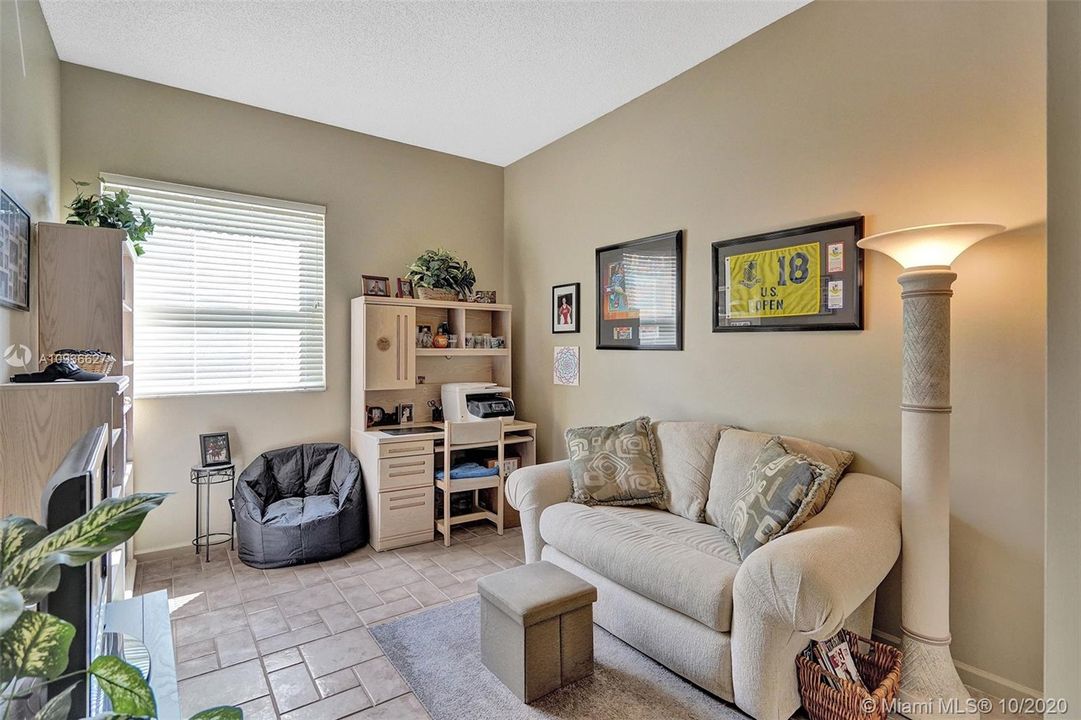 Recently Sold: $429,800 (4 beds, 2 baths, 2152 Square Feet)