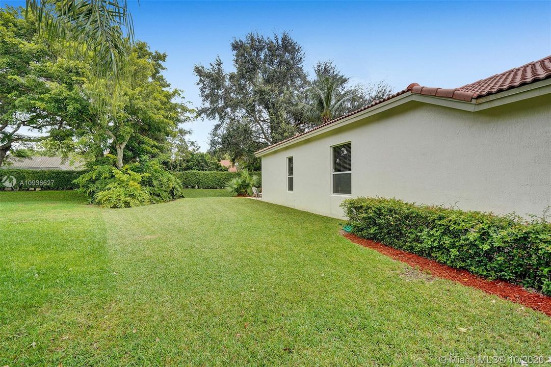 Recently Sold: $429,800 (4 beds, 2 baths, 2152 Square Feet)