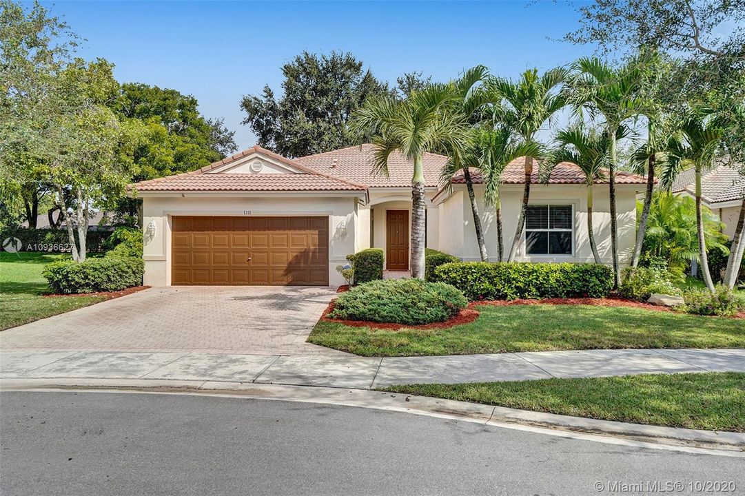 Recently Sold: $429,800 (4 beds, 2 baths, 2152 Square Feet)