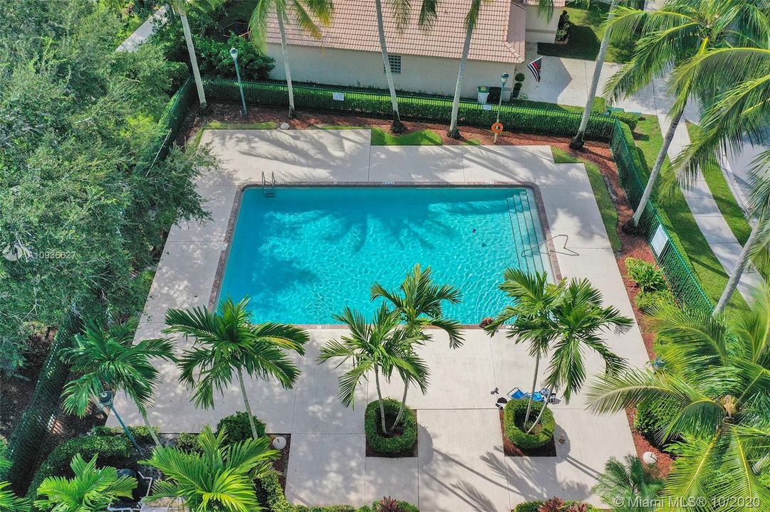 Recently Sold: $429,800 (4 beds, 2 baths, 2152 Square Feet)