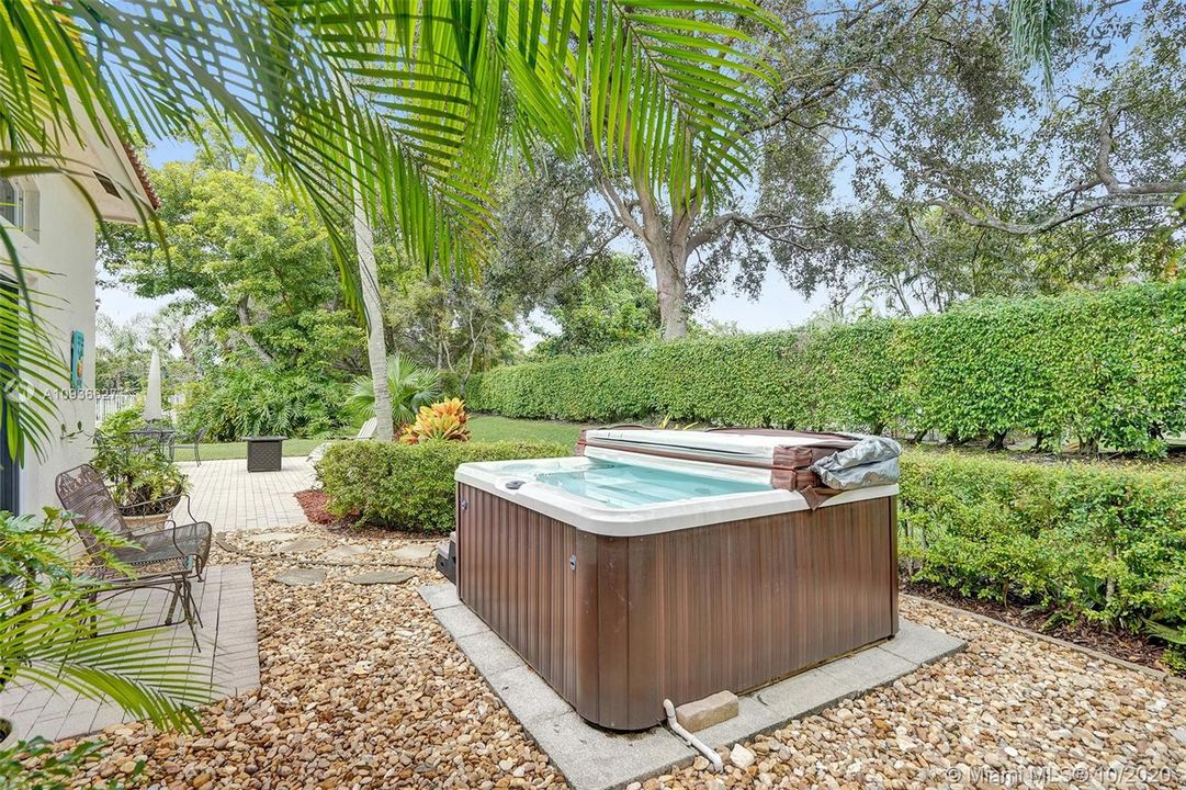 Recently Sold: $429,800 (4 beds, 2 baths, 2152 Square Feet)