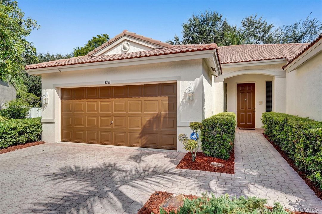 Recently Sold: $429,800 (4 beds, 2 baths, 2152 Square Feet)