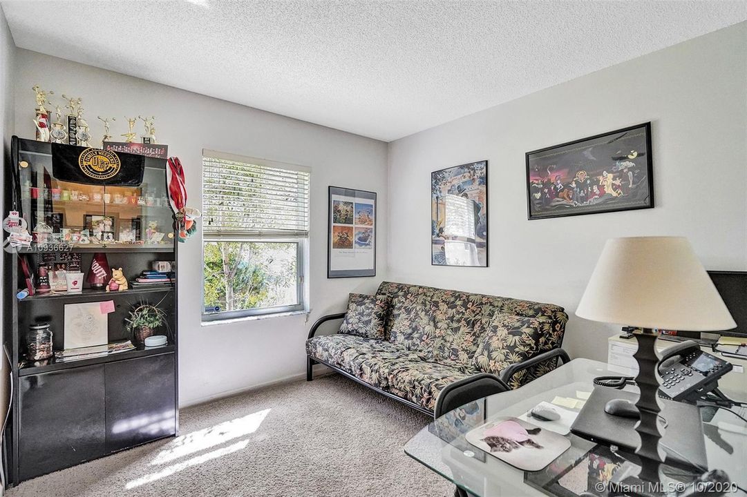 Recently Sold: $429,800 (4 beds, 2 baths, 2152 Square Feet)