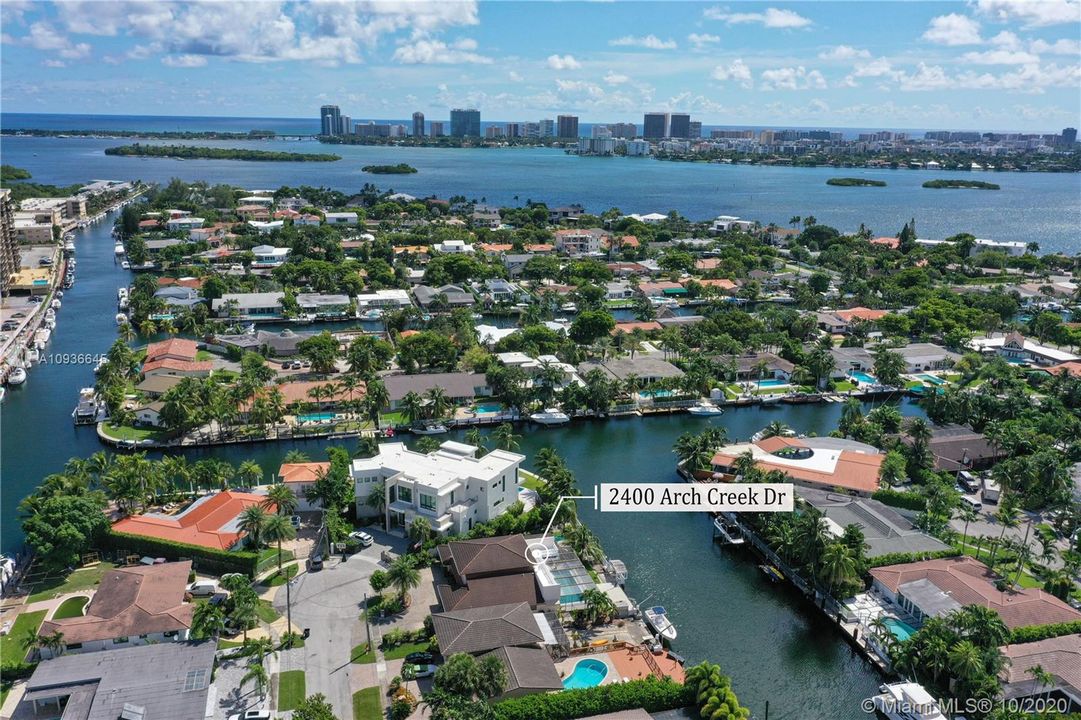 Vendido Recientemente: $1,675,000 (5 camas, 4 baños, 3186 Pies cuadrados)