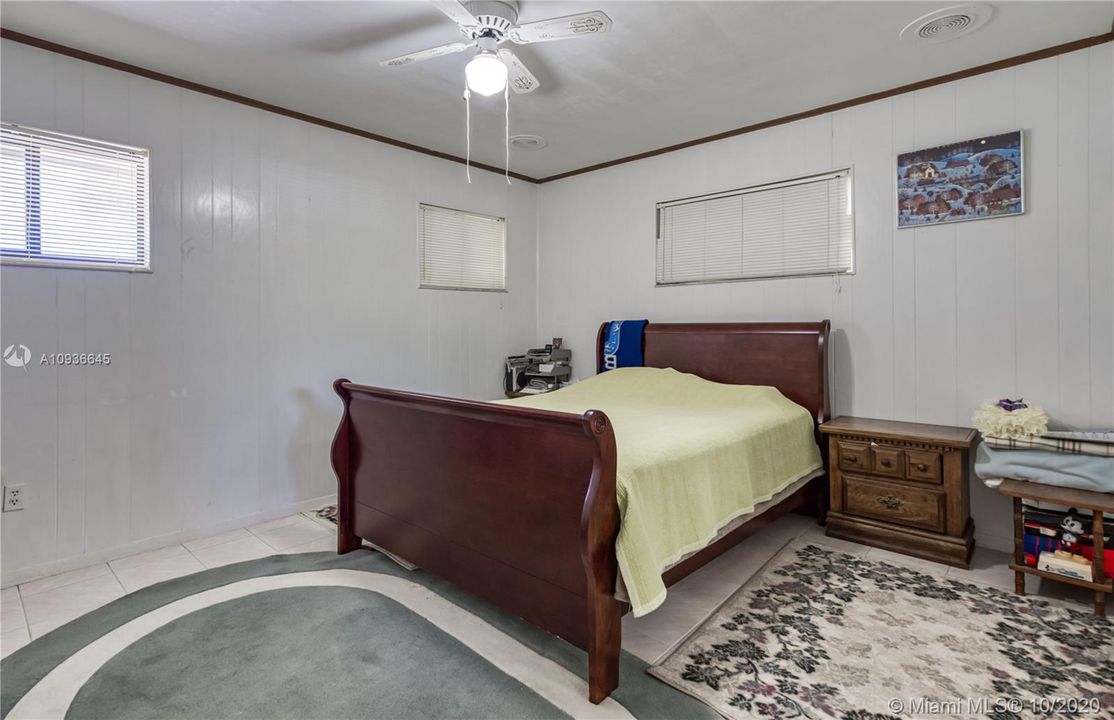 Vendido Recientemente: $1,675,000 (5 camas, 4 baños, 3186 Pies cuadrados)