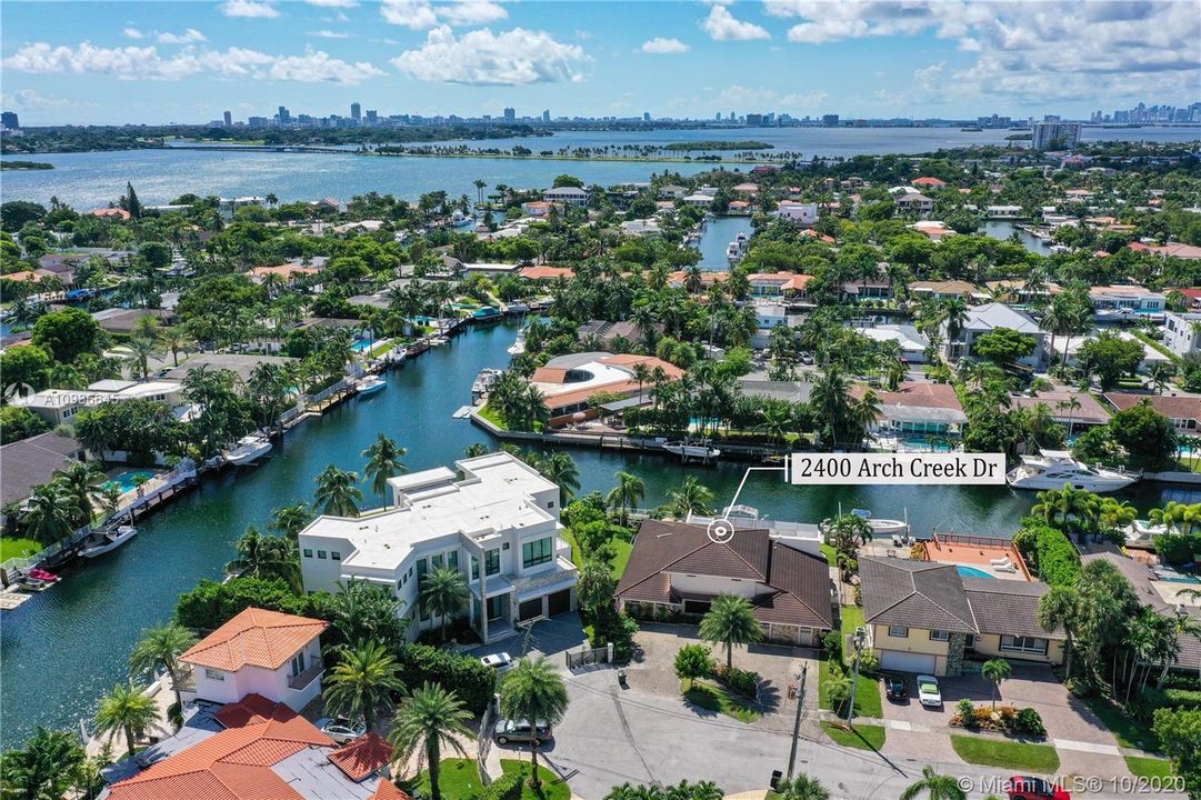 Vendido Recientemente: $1,675,000 (5 camas, 4 baños, 3186 Pies cuadrados)