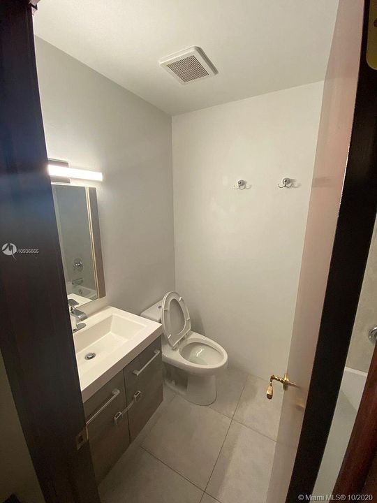 Недавно арендовано: $3,000 (2 спален, 2 ванн, 1386 Квадратных фут)