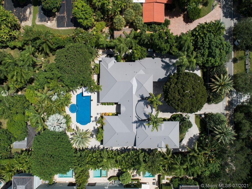 Recently Sold: $4,250,000 (7 beds, 6 baths, 6191 Square Feet)