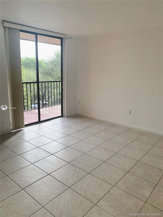 Recently Rented: $1,500 (2 beds, 2 baths, 965 Square Feet)