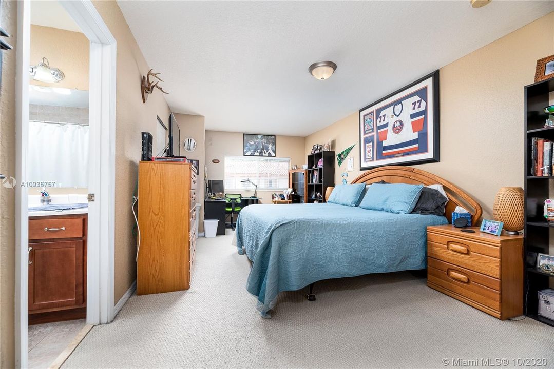 Vendido Recientemente: $234,900 (3 camas, 2 baños, 1465 Pies cuadrados)
