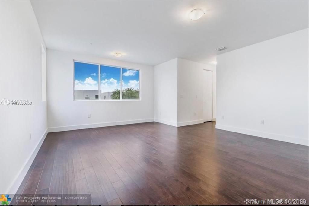 Recently Rented: $5,500 (5 beds, 5 baths, 3113 Square Feet)