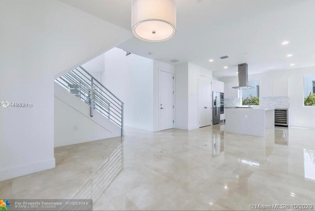 Recently Rented: $5,500 (5 beds, 5 baths, 3113 Square Feet)