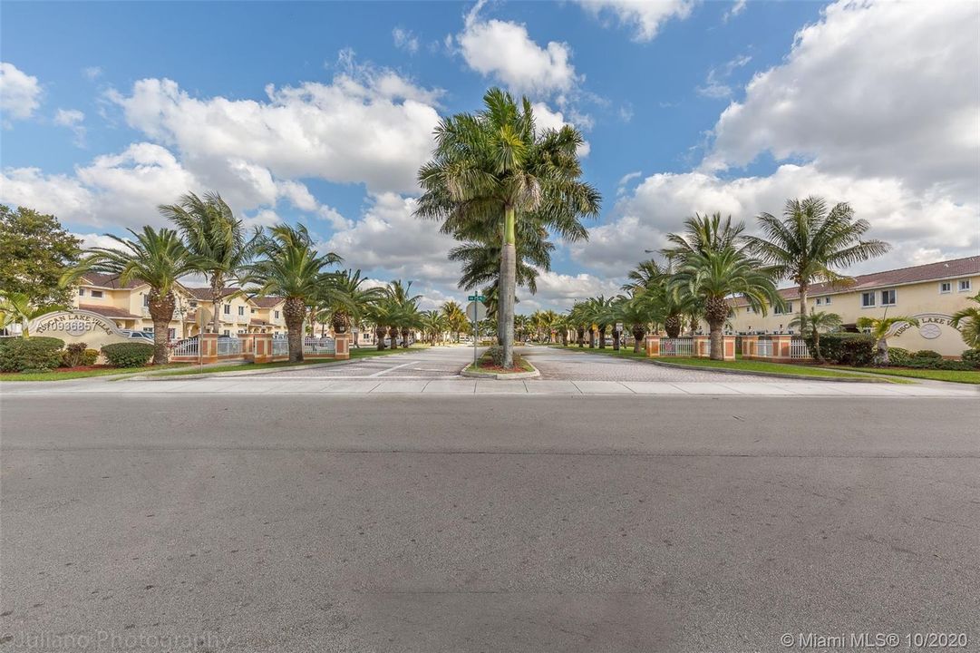 Recently Sold: $259,700 (2 beds, 2 baths, 1150 Square Feet)