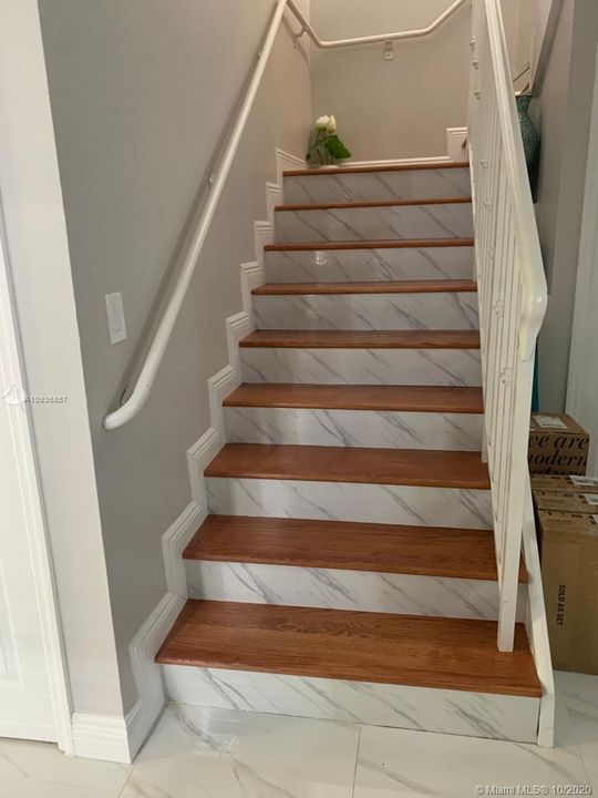 Recently Sold: $259,700 (2 beds, 2 baths, 1150 Square Feet)