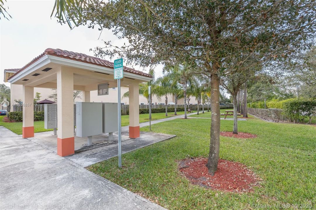 Recently Sold: $259,700 (2 beds, 2 baths, 1150 Square Feet)