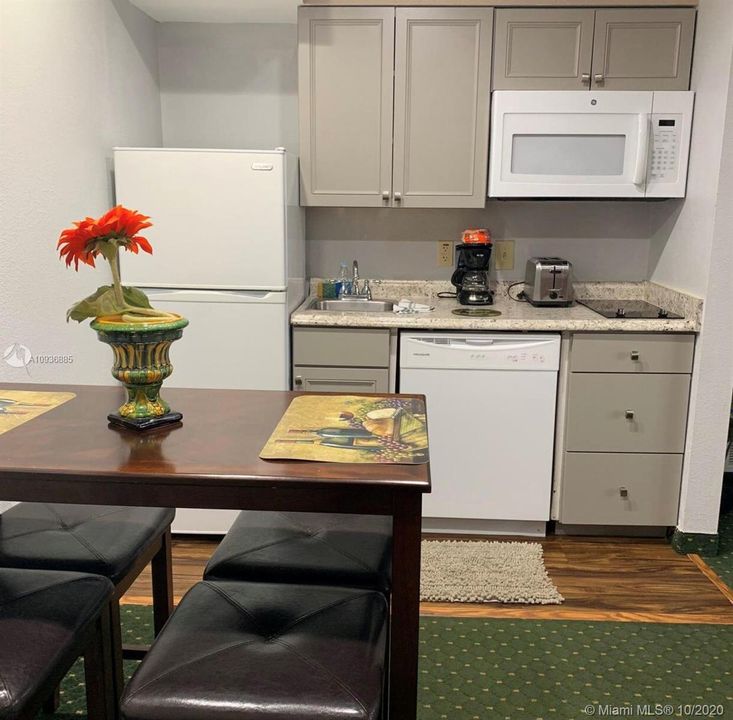 Recently Sold: $135,000 (1 beds, 1 baths, 524 Square Feet)