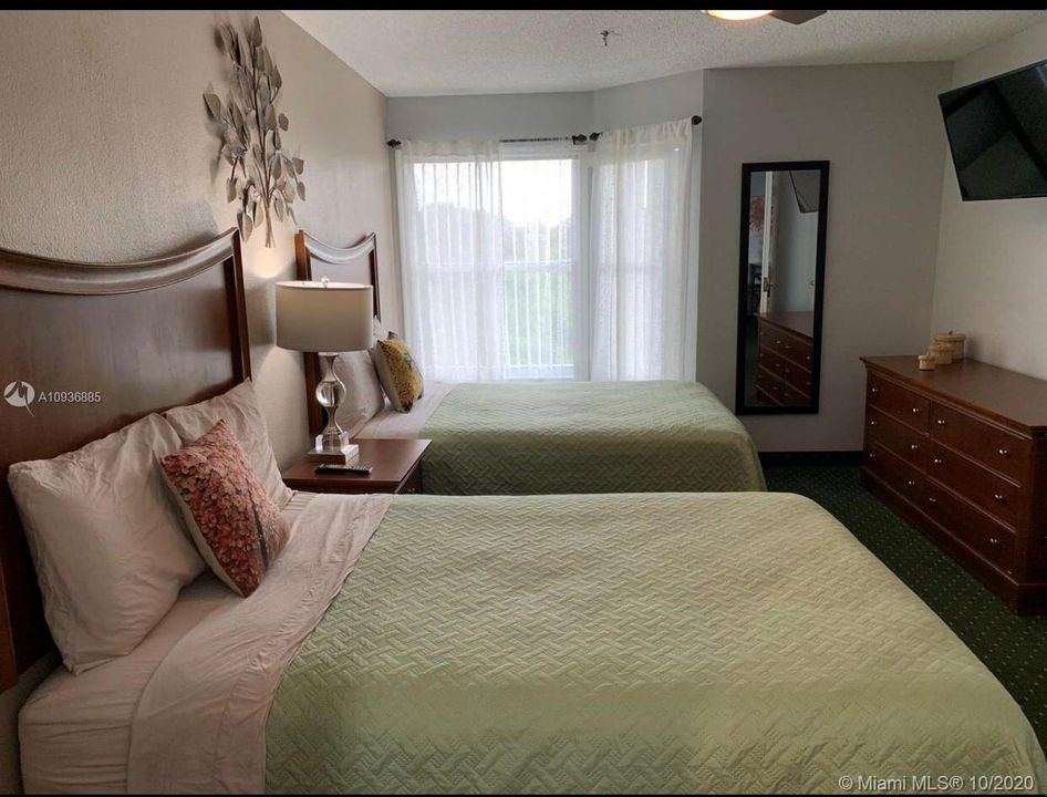 Recently Sold: $135,000 (1 beds, 1 baths, 524 Square Feet)