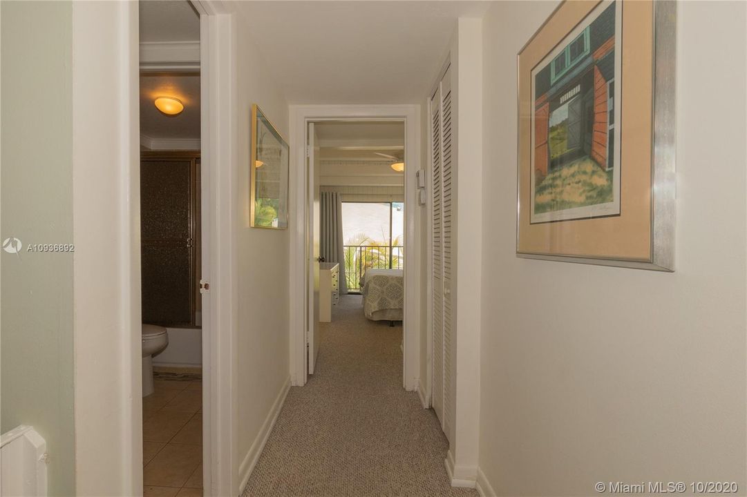 Недавно продано: $339,000 (2 спален, 2 ванн, 1356 Квадратных фут)