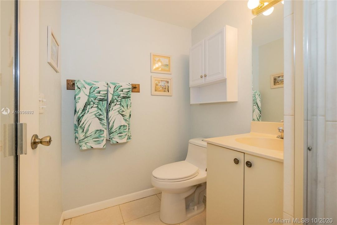 Недавно продано: $339,000 (2 спален, 2 ванн, 1356 Квадратных фут)