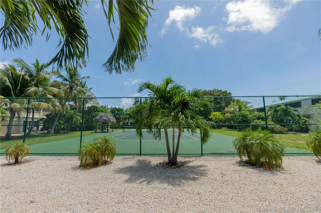 Недавно продано: $339,000 (2 спален, 2 ванн, 1356 Квадратных фут)