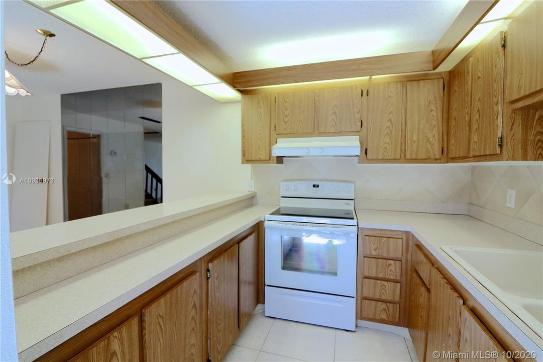 Recently Sold: $259,500 (2 beds, 2 baths, 1470 Square Feet)